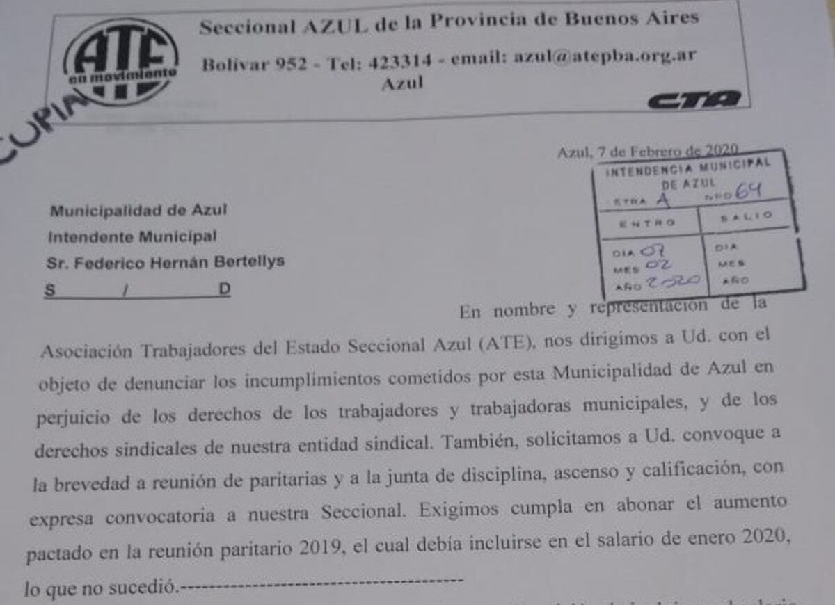 Denuncian al municipio por no pagar un aumento de enero