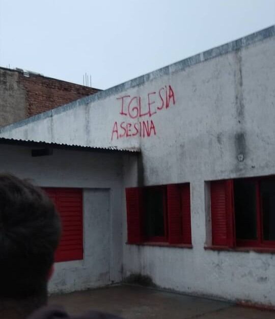 Vandalismo en una escuela de San Luis.