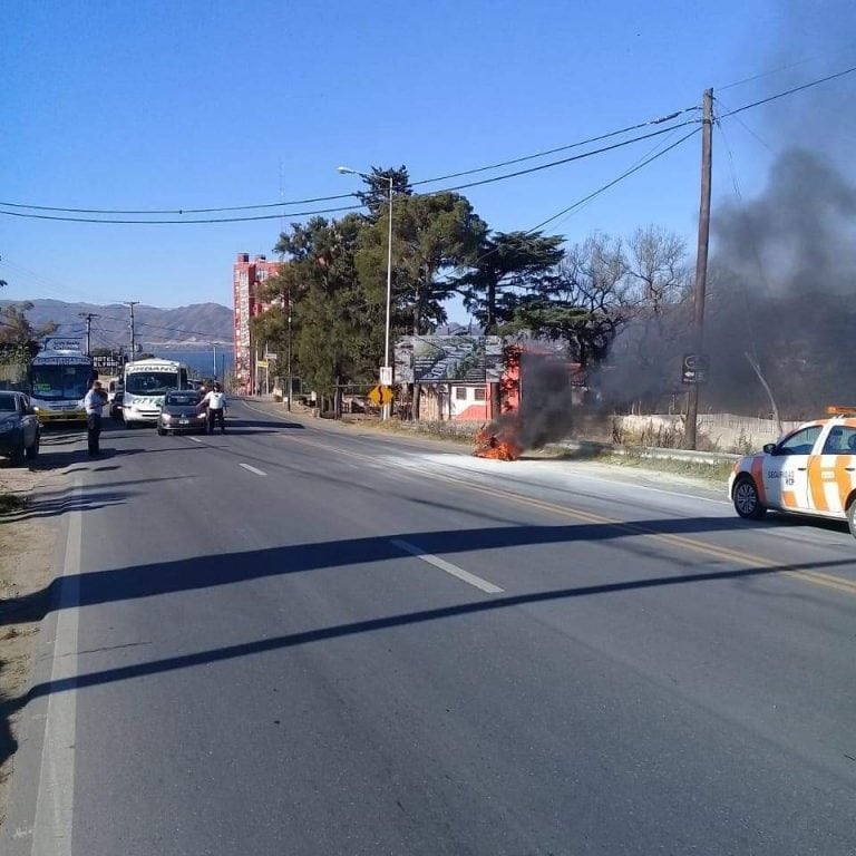 Ocurrió a metros del Puente Negro en la tarde de este viernes.