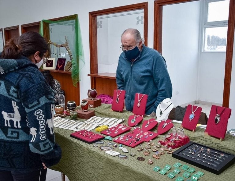 Continuarán las ferias de artesanos, manualistas y artistas de Tolhuin