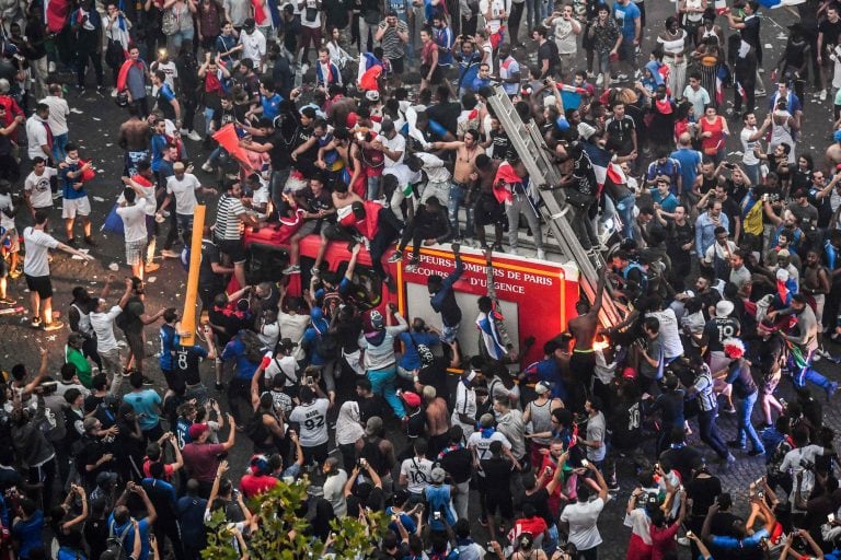 / AFP PHOTO / GERARD JULIEN