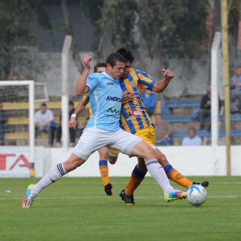 Mauro Orué de Sportivo a Huracán de Las Heras