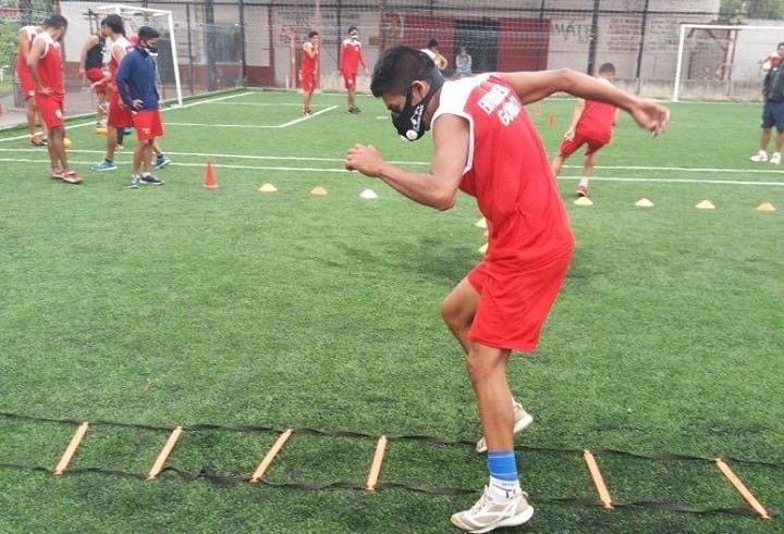 Esta semana volvieron a entrenar los jugadores del Club Gorriti, atendiendo las normas de bioseguridad dictadas por el COE.