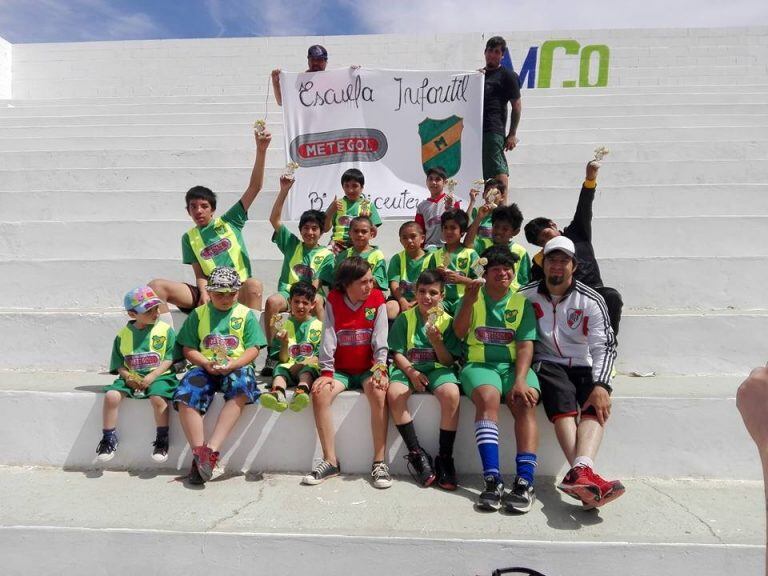 barrio bicentenario escuelita de futbol