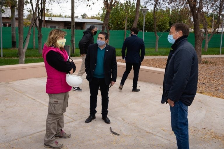 Rodolfo Suárez con el intendente Walther Marcolini en General Alvear