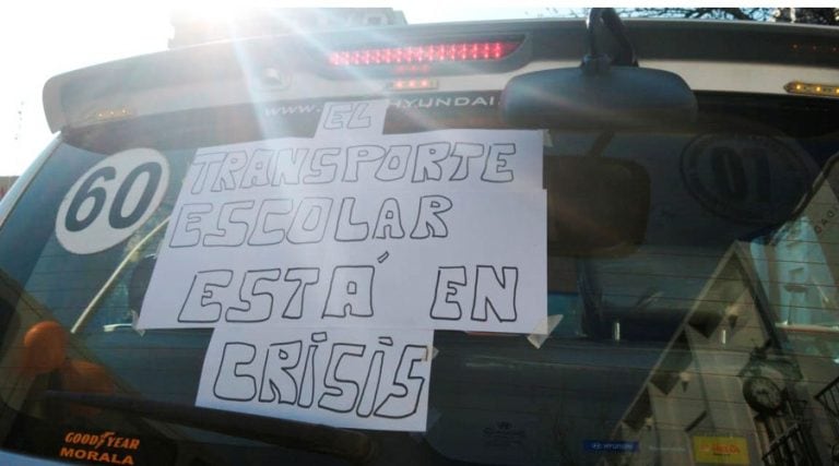 Protesta de transportes escolares (Vía Santa Rosa)