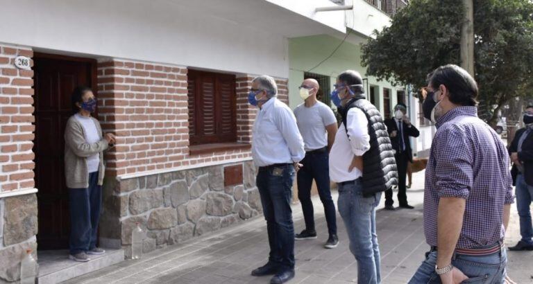 El gobernador Gerardo Morales recibió el alta médica este sábado y reanudó sus actividades, retomando su recorrida por los barrios de San Salvador de Jujuy.