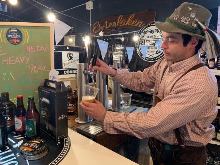 La "Winter Bier Fest" en su primer edición logró convocar mucha gente en el Salón de Eventos de VGB