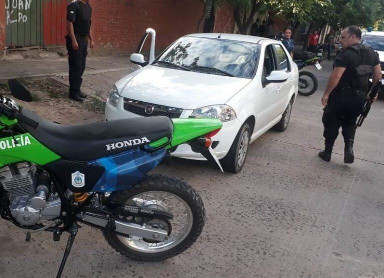 Auto del remisero que atacó a su ex pareja