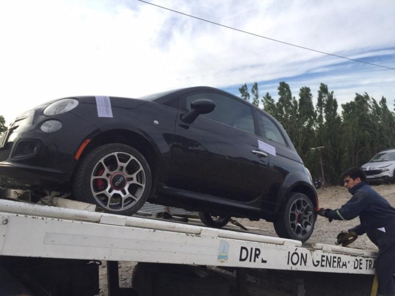 El vehículo del conductor que intentó huir fue secuestrado.