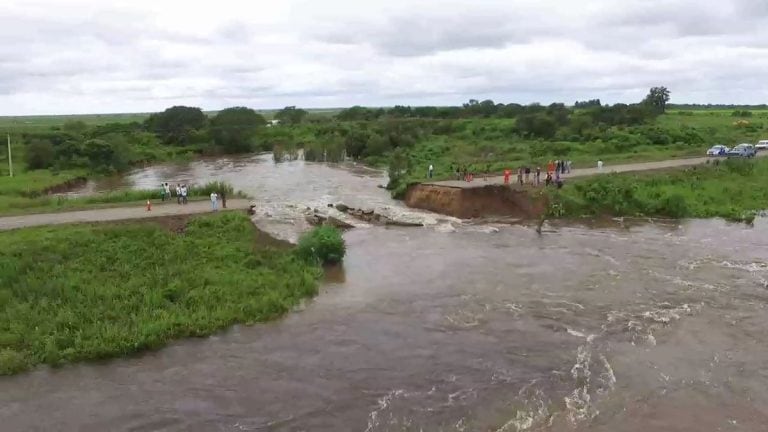 El Ejército Argentino evalúan colocar un puente. (@jufarusf)