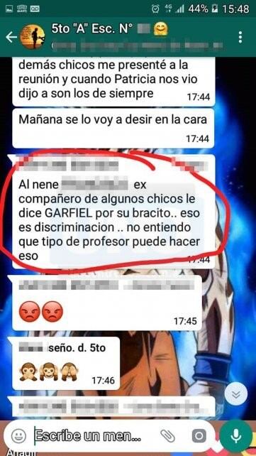 El docente ponía apodos despectivos a los menores.