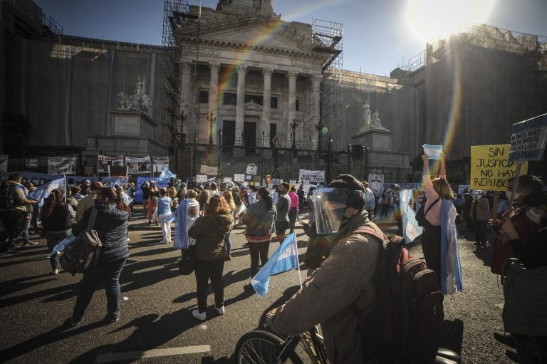 Marcha en el senado de la nación contra reforma judicial (Fotos Federico Lopez claro - FTP CLARIN)