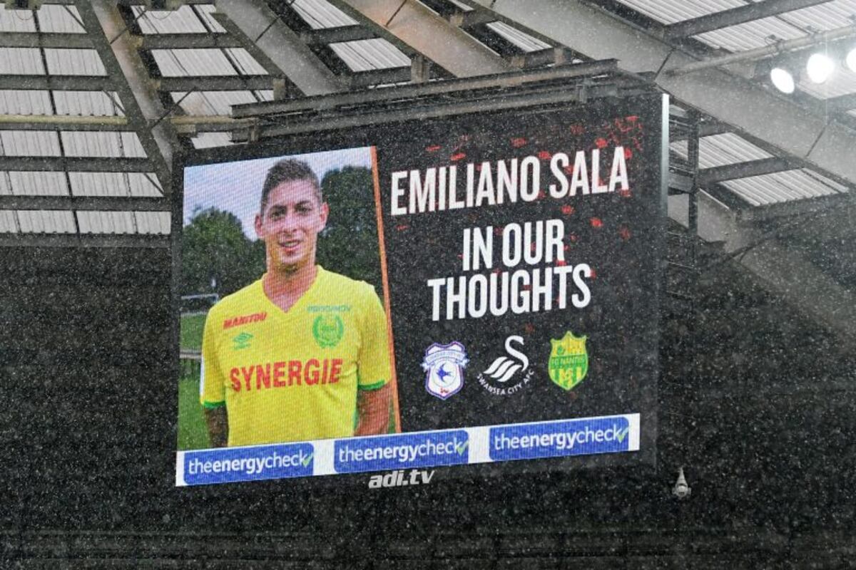 Solo tres futbolistas argentinos aportaron para reanudar la búsqueda de Emiliano Sala