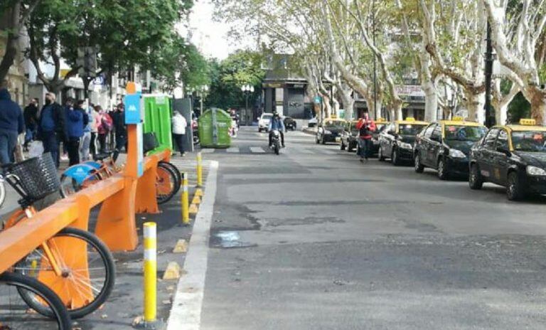 Se normalizó el tránsito sobre Córdoba y Buenos Aires en la Plaza 25 de Mayo de Rosario. (@cior_rosario)