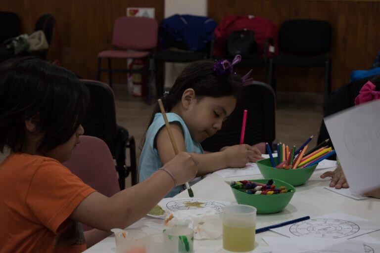 Taller "Pintando caminos azules"