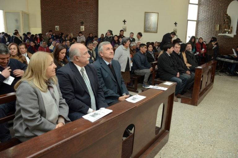 La celebración religiosa congregó a la feligresía de toda la zona y autoridades encabezadas por el gobernador Morales.