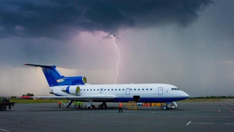 El aeropuerto de Bahía ya cuenta con el nuevo sistema de detección de rayos