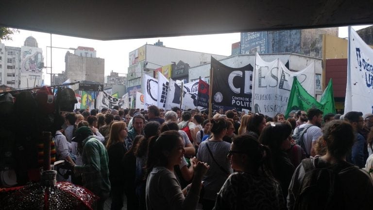 Marcha por la educación pública llegó al Monumento