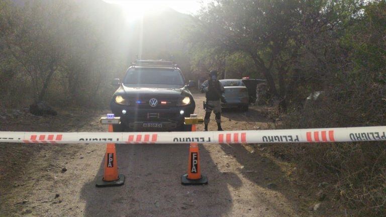 Operativo en barrio Falda de Uritorco en Capilla del Monte. (Foto: FPA).