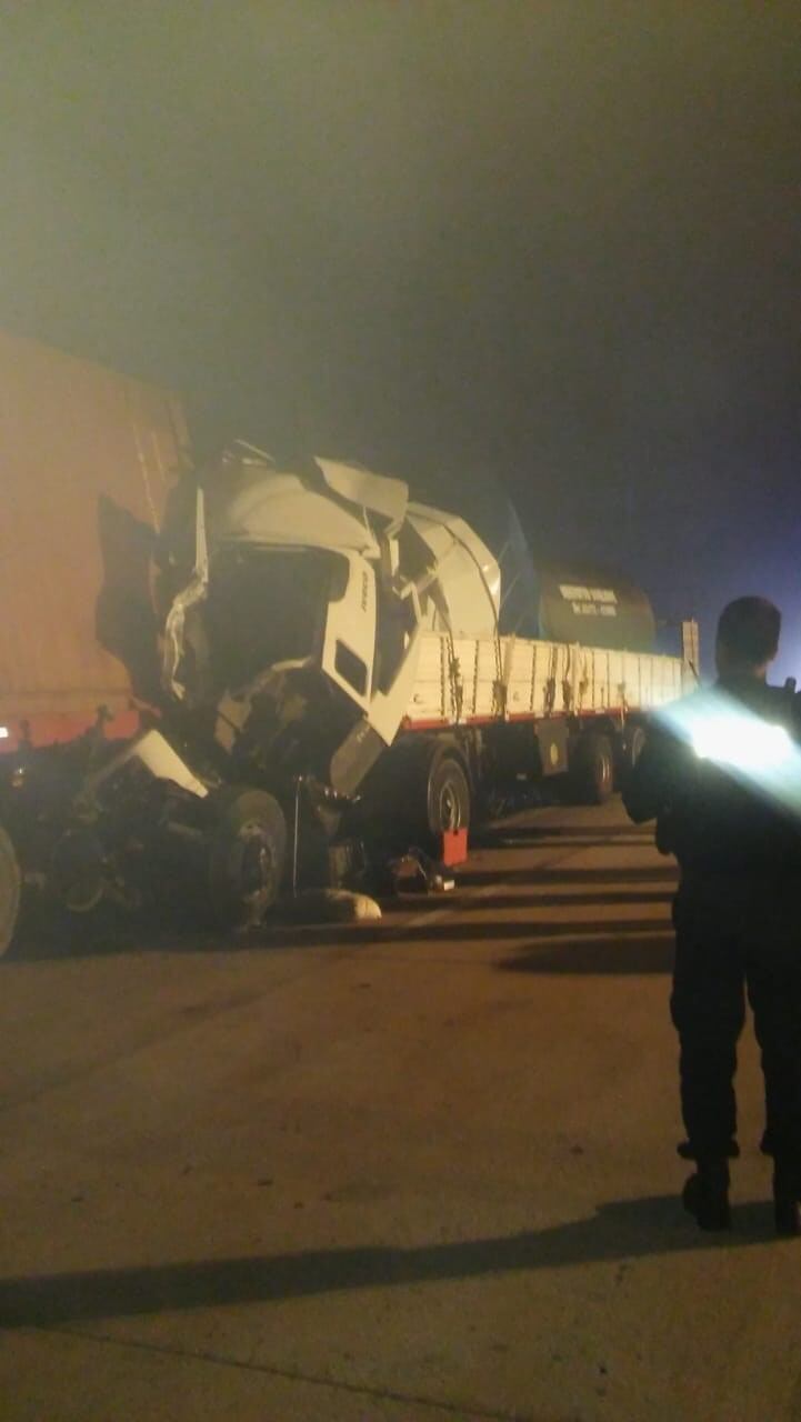 Choque en autopista Córdoba - Rosario.