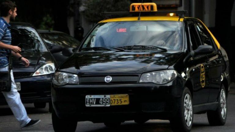 El Concejo aprobó la suba de taxis que dejó la bajada de bandera en $52