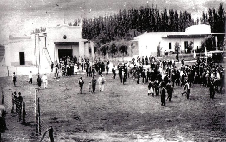 Se habilita la primera Capilla en 1915. (Foto: gentileza Eldor Bertorello / Facebook Fotos y Recuerdos de Carlos Paz).