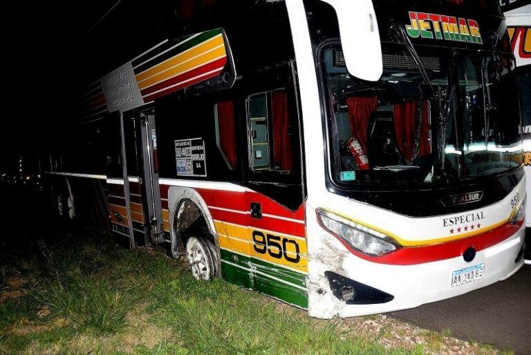 El segundo colectivo implicado en el accidente.