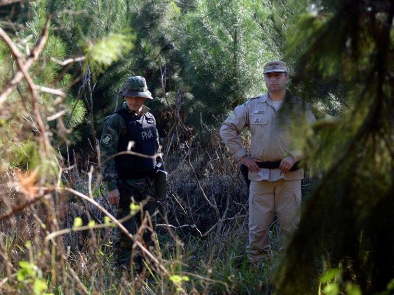 Misiones Operativo en la ribera del río Paraná donde se incautó droga que provino de Paraguay con destino a bandas del narcotráfico en Misiones. (Misiones Online)