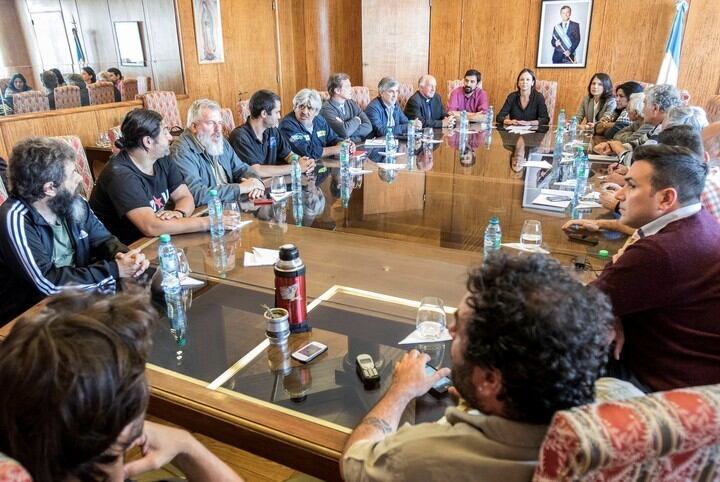 Carolina Stanley reunida con las distintas organizaciones