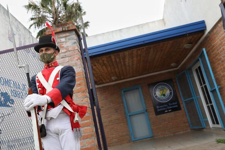 Durante la inauguración, se cubrió guardia de honor en el Museo Malvinas.