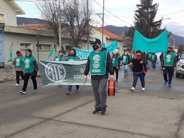 Movilización en las calles de Esquel.