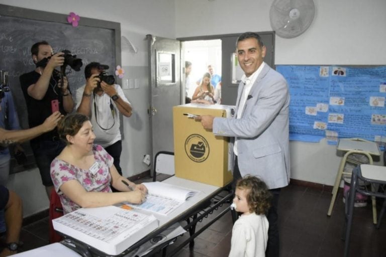 Gastón Hissa votó. Foto: El Diario de la República