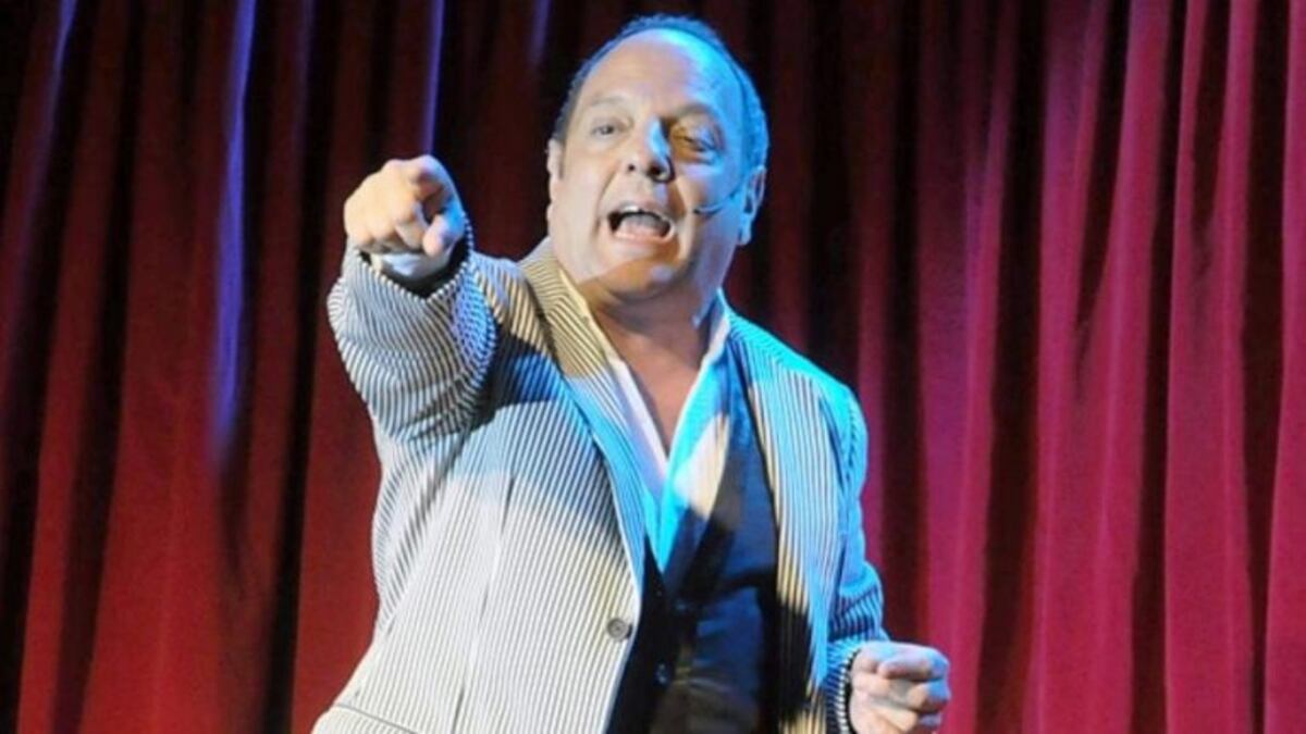Baby Etchecopar desembarca en Rosario con "El Comediante"