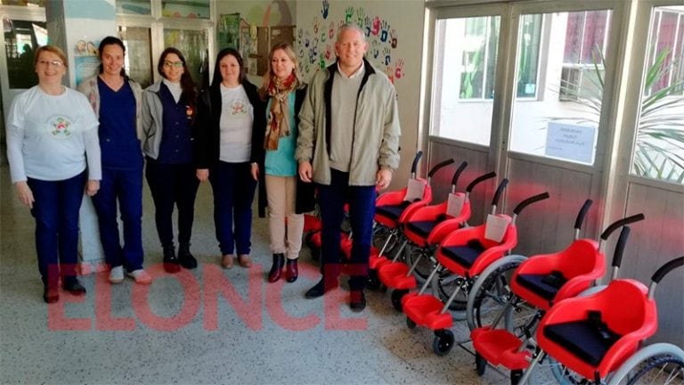 El Hospital San Roque recibió 13 sillas de ruedas de una fundación internacional