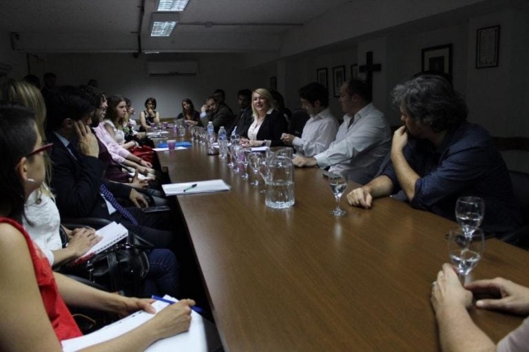 Bertone participó en el "Seminario de Derecho, Política y Sociedad en el Mundo Contemporáneo"