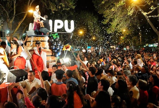 La Vía Blanca de las Reinas, momento en que las soberanas recorren las calles céntricas.