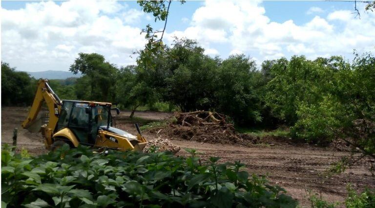 Los vecinos de Los Paños se mantienen en estado de alerta, ante el avance de los trabajos.