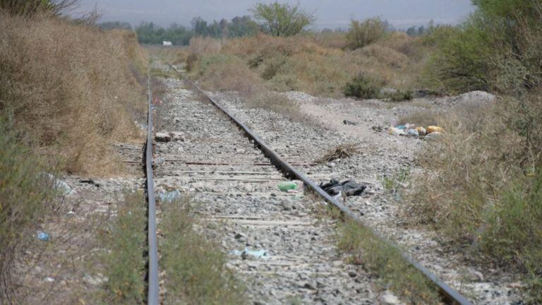 En la zona de La Cañada, no hay vallados que impidan acceder a las vías