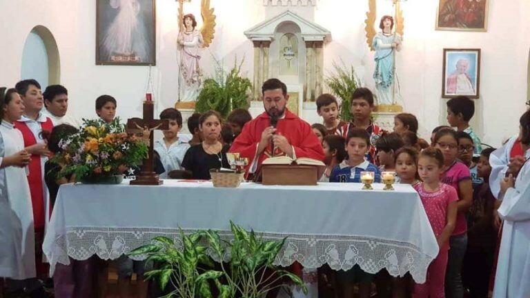 Seminario de Posadas realizó la misa inaugural para sus seminaristas con los familiares. (MisionesOnline)