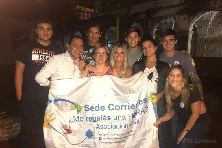 Médicos solidarios atienden en forma gratuita.