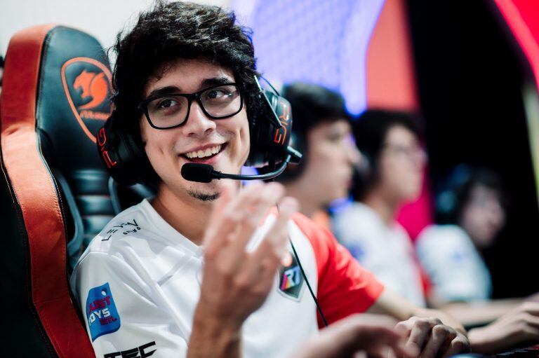 El argentino Brandon "Josededodo" Villegas, jungla de Ranbow7. (RIOT GAMES)