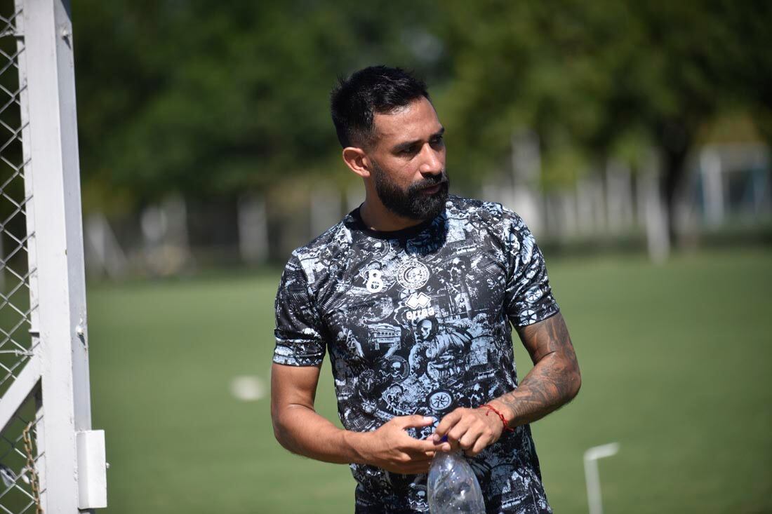 Ariel Rojas Entrenamiento de Belgrano en Villa Esquiú ( Ramiro Pereyra / La Voz)