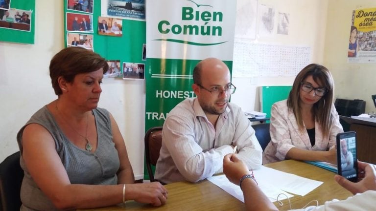 Liliana García, Daniel Medina y la doctora Gabriela Aparicio