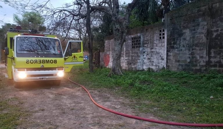 Se prendió fuego un galpón de maderas. (Data Chaco).