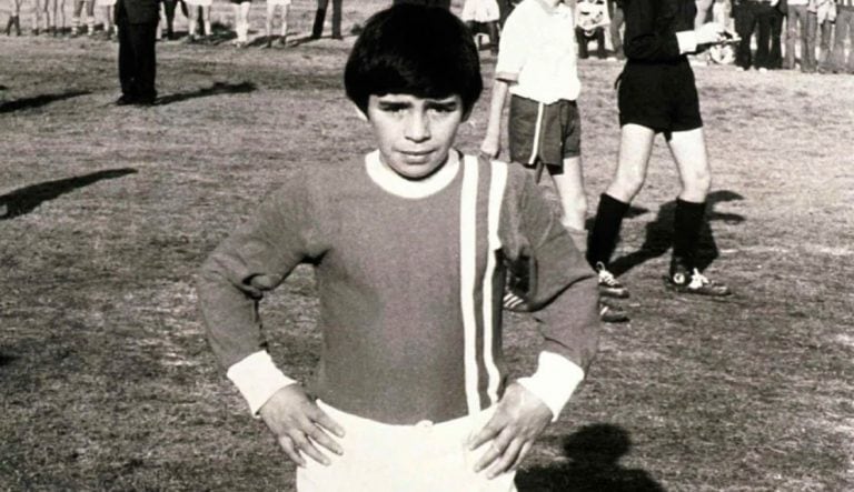 Diego Maradona en "Los Cebollitas". (Foto de archivo)