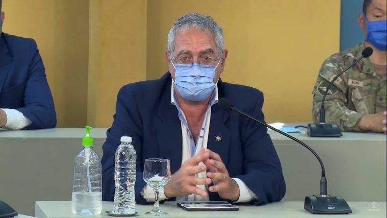 El ministro de Salud Gustavo Bouhid advirtió que "es probable que empiece a aumentar la curva de contagios”.