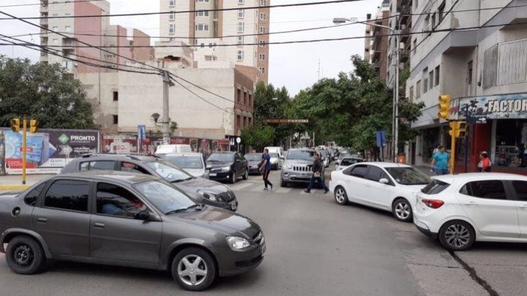 Los cortes ocasionaron graves inconvenientes en el tránsito (lmneuquén).