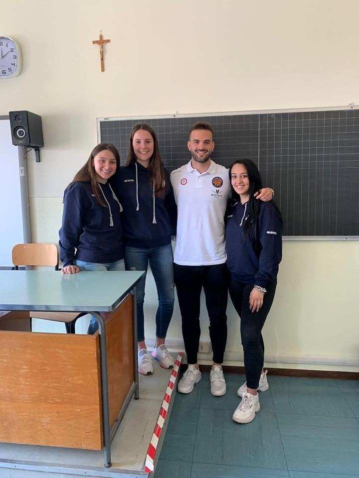 Pablo Bertone en Liceo G. Peano Tortona.