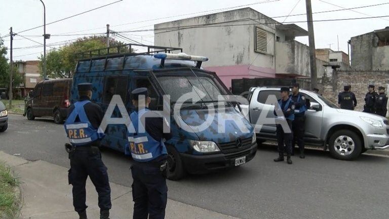 Paraná V, intervino la policía y un hombre fue detenido.